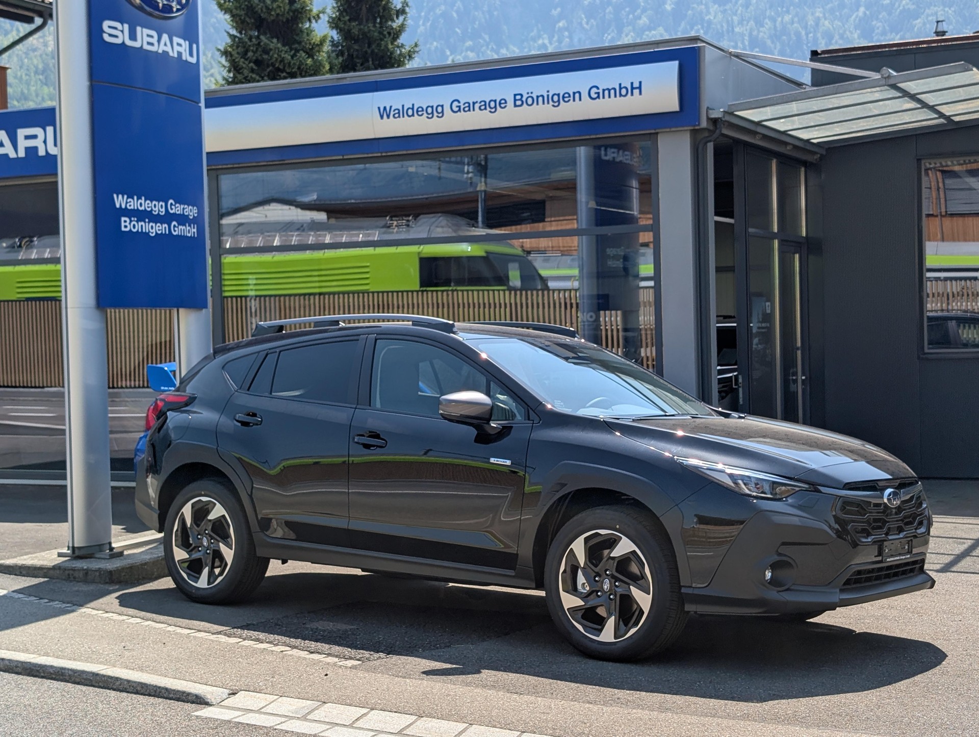 SUBARU Crosstrek 2.0i e-Boxer Swiss Plus-image-1