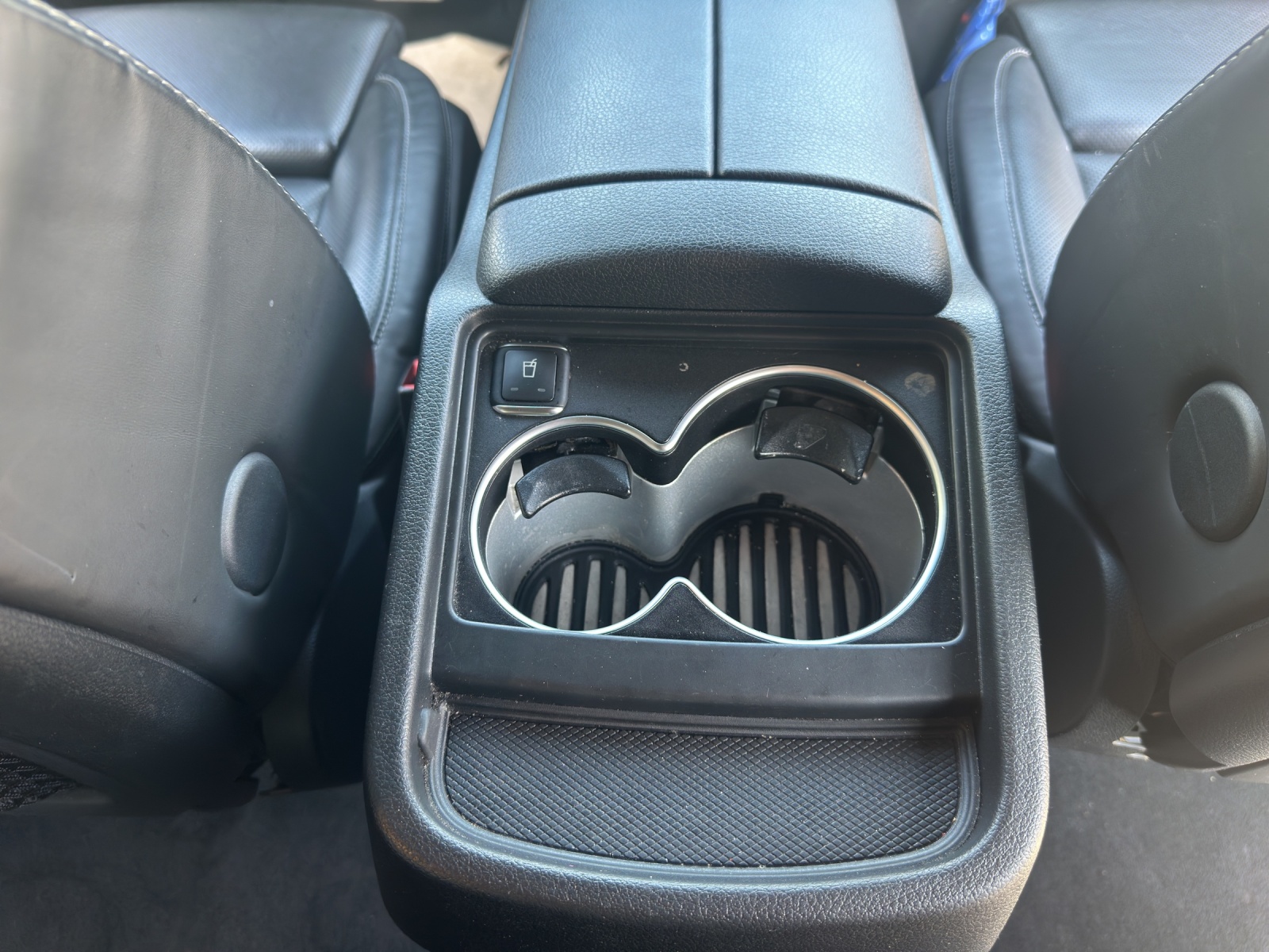 MERCEDES-BENZ V 300 d Swiss Edition kompakt 4Matic 9G-Tronic-image-13