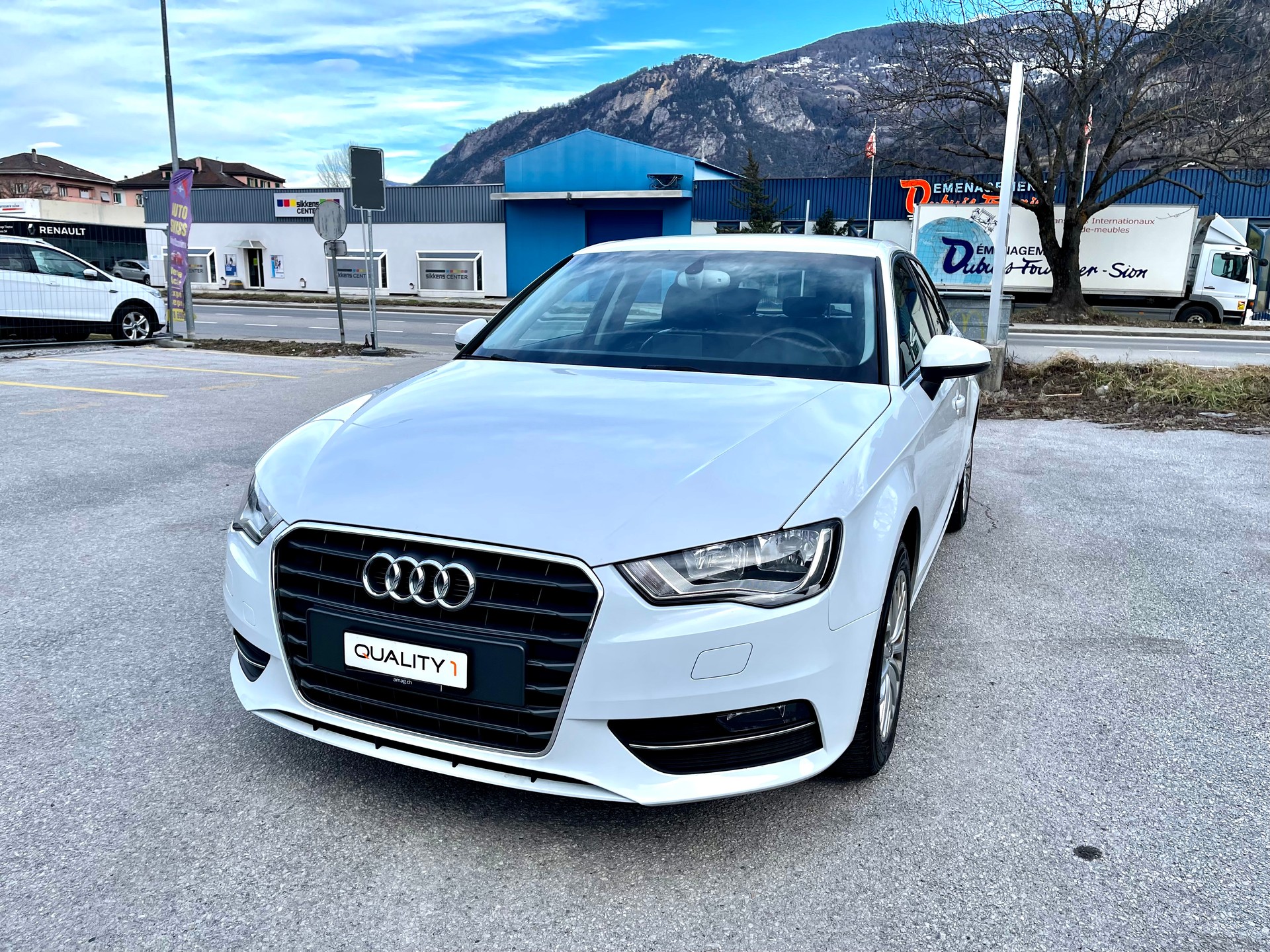 AUDI A3 Sportback 1.8 TFSI Attraction S-tronic-showroom-element-2