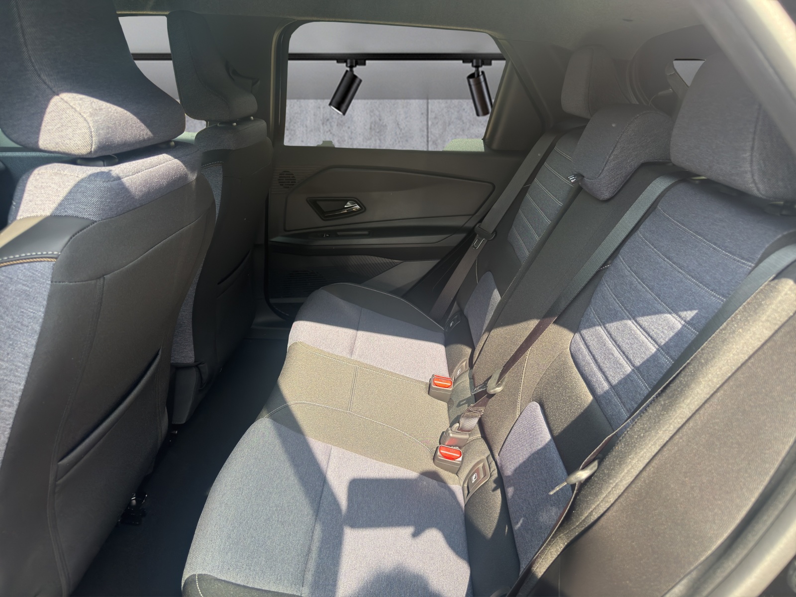 RENAULT R5 E-Tech Comfort Range 52 kWh Techno-image-10