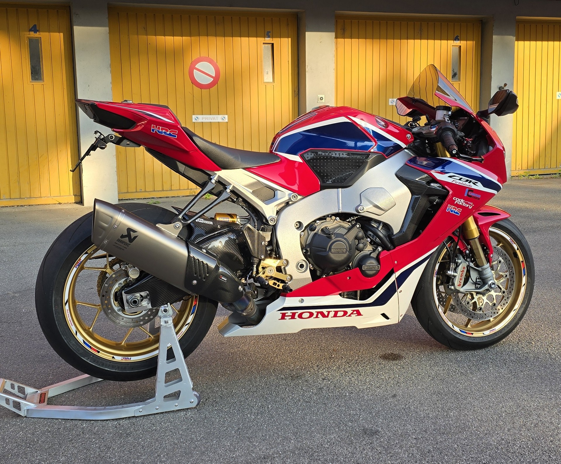 HONDA CBR 1000 SP ABS-image-1