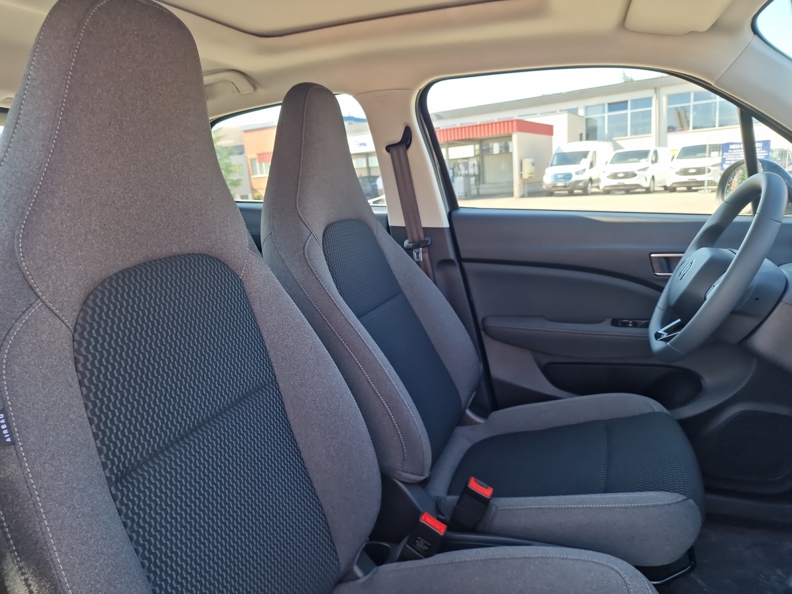 LEAPMOTOR T03 Electric 37kWh Reichweite 265 km Panorama-image-17