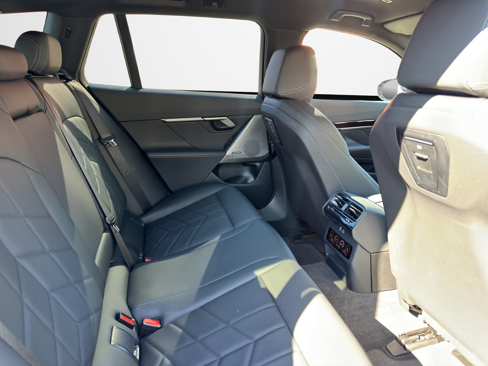 BMW 520d xDrive 48V Touring Pure M Sport Edition *CH* Gratis Service-image-14