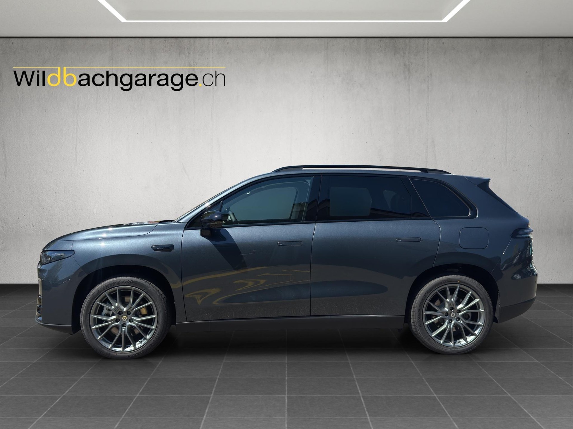 LEAPMOTOR C10 EV AWD-showroom-element-1