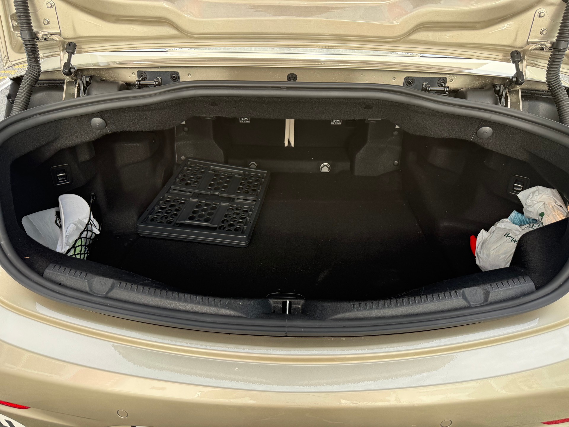 MERCEDES-BENZ E 400 Avantgarde 4matic-image-13
