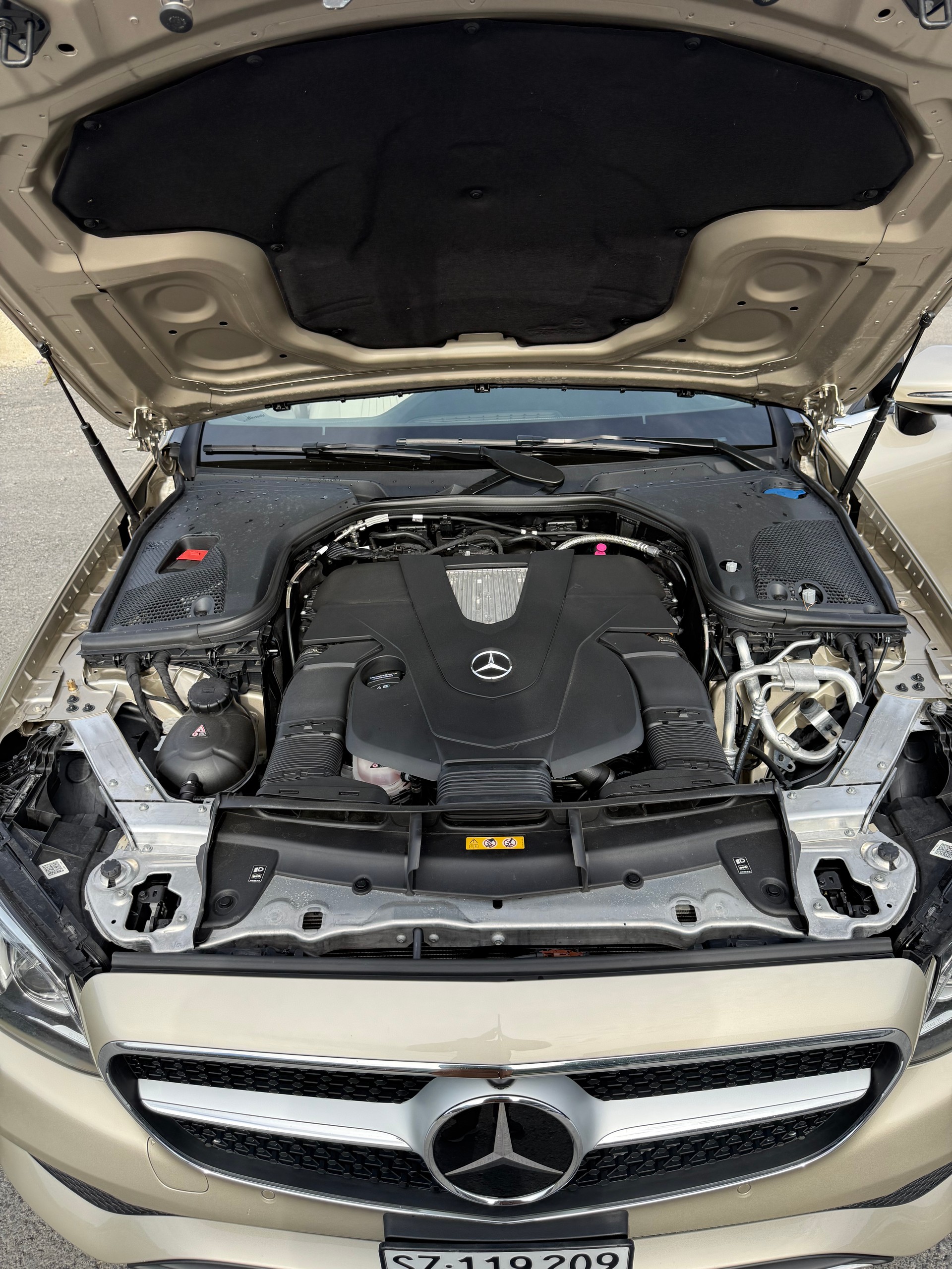 MERCEDES-BENZ E 400 Avantgarde 4matic-image-17