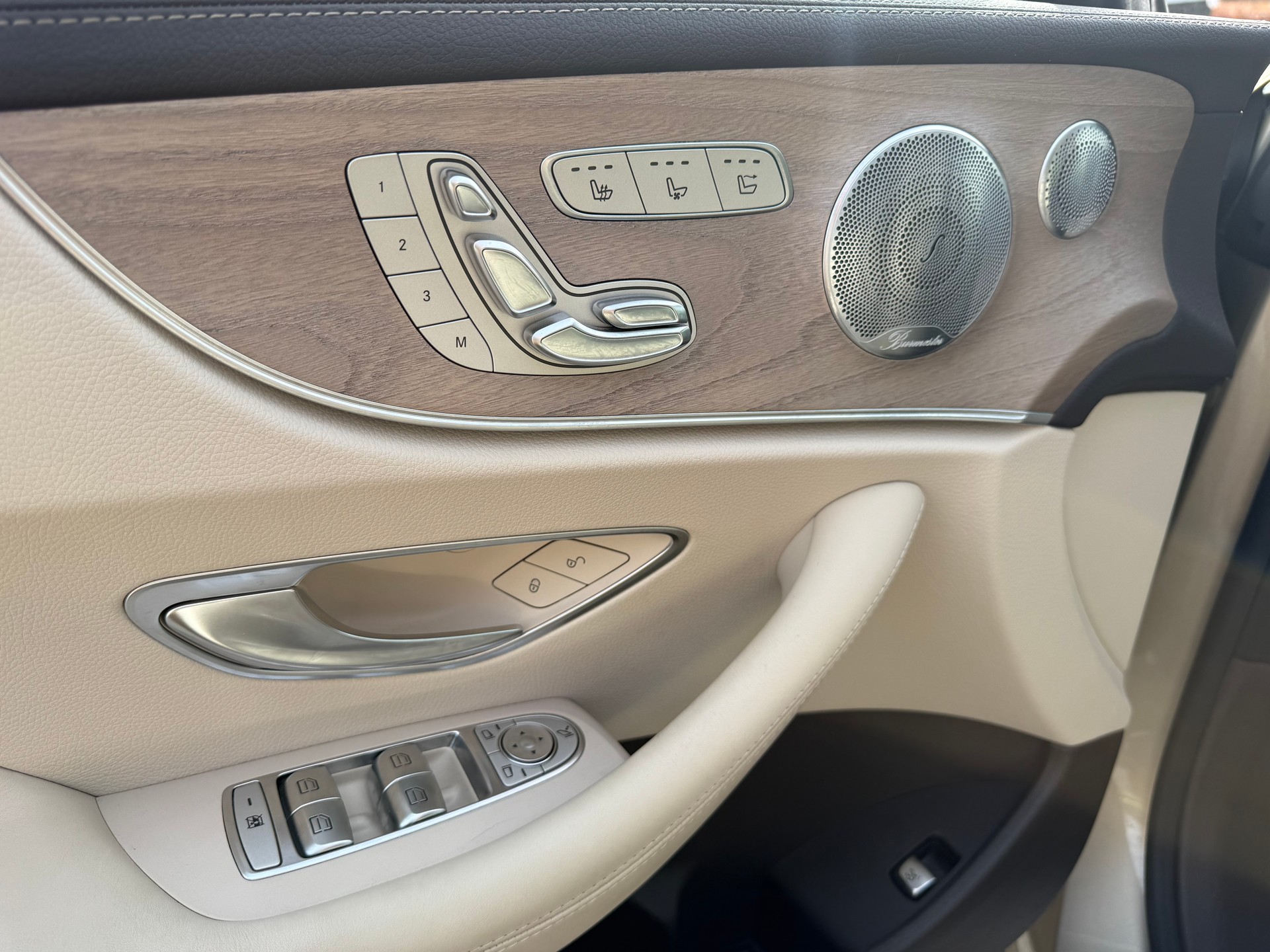 MERCEDES-BENZ E 400 Avantgarde 4matic-image-11
