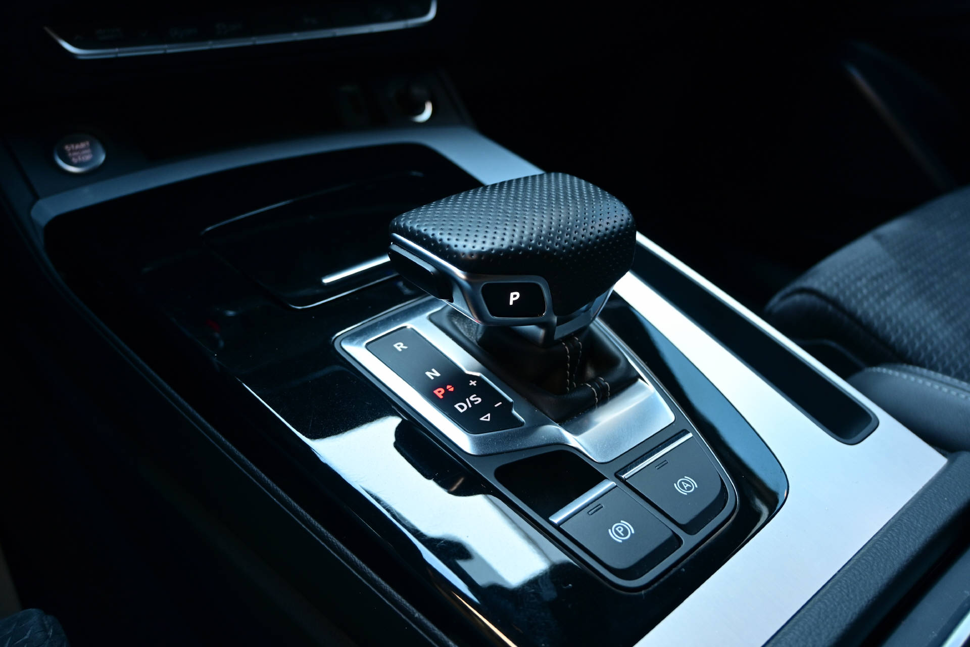 AUDI Q5 40 TDI Sportback S-Line quattro S-Tronic-image-15