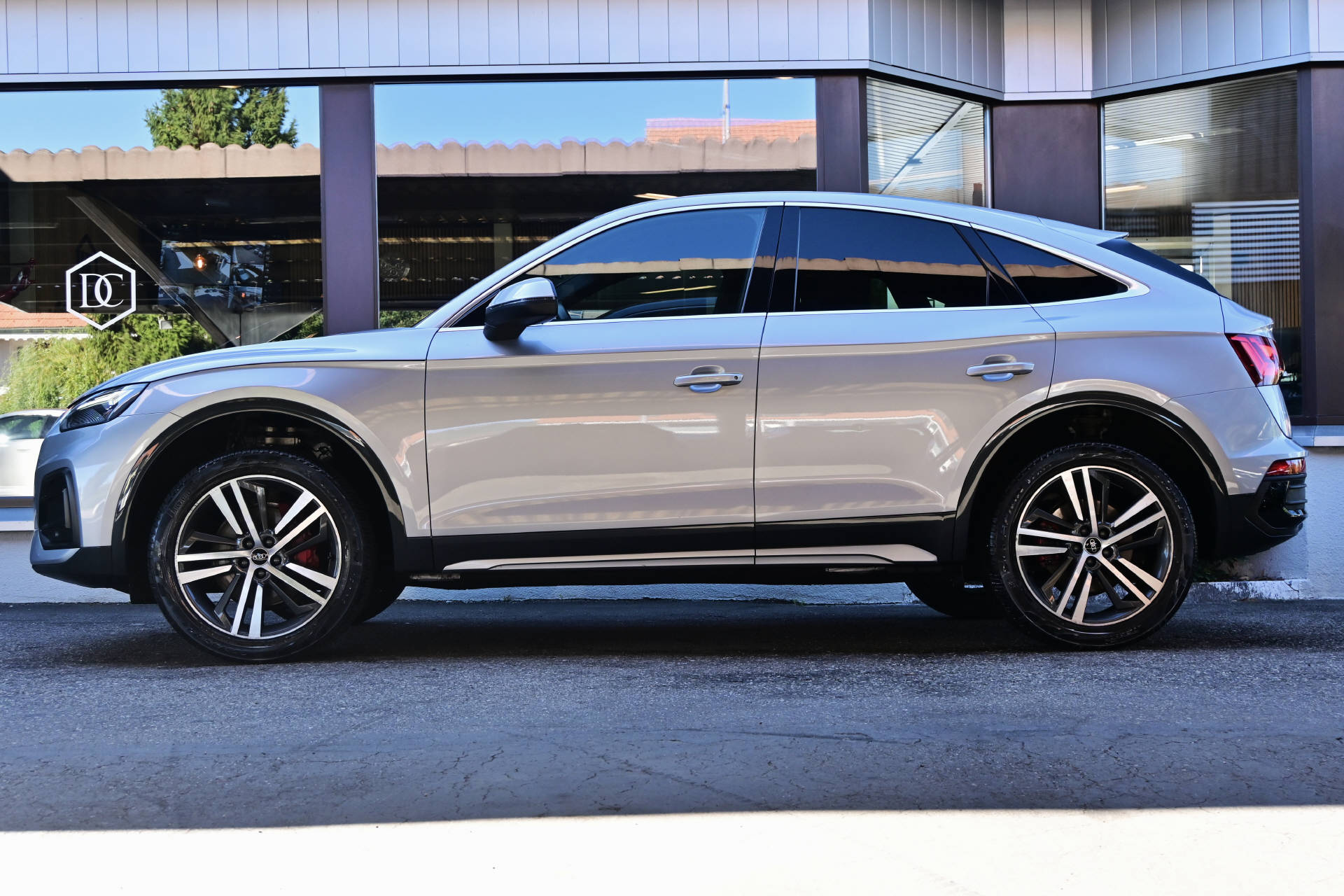 AUDI Q5 40 TDI Sportback S-Line quattro S-Tronic-image-4
