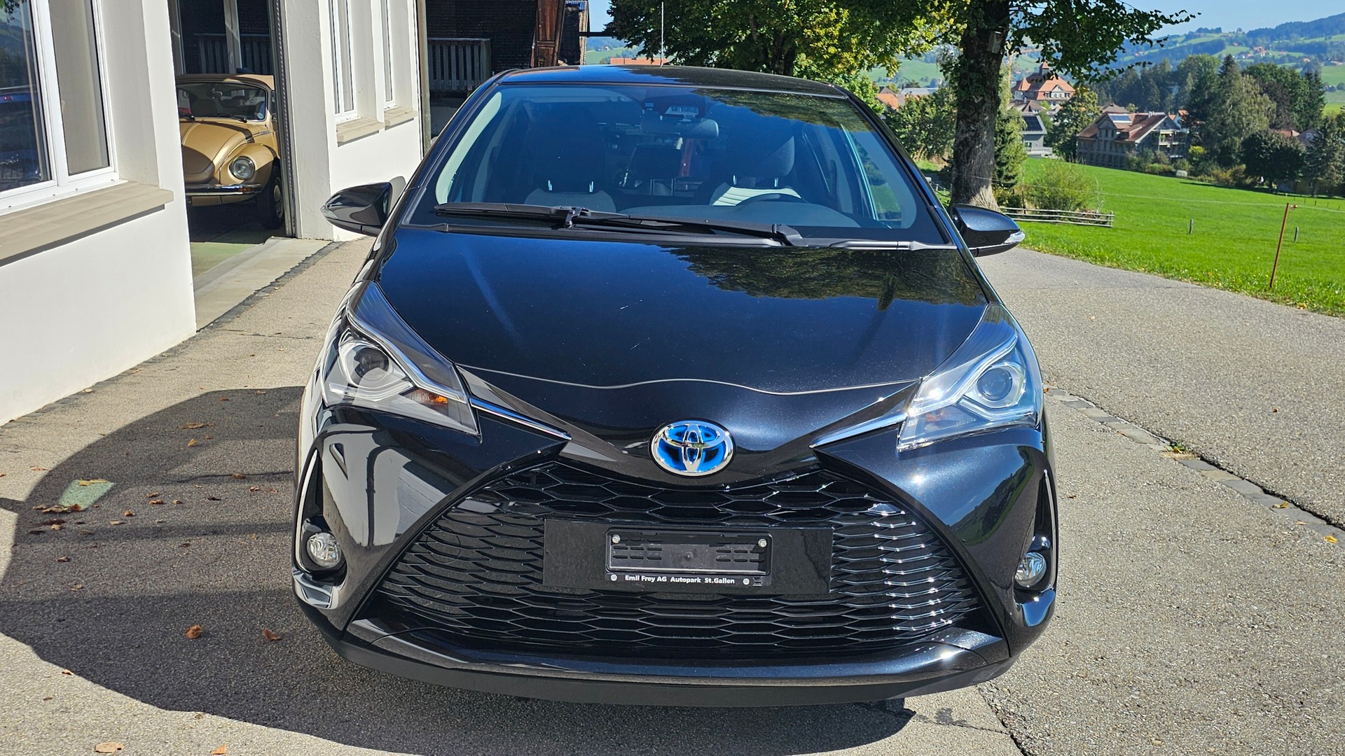 TOYOTA Yaris 1.5 VVT-i Hybrid Trend e-CVT