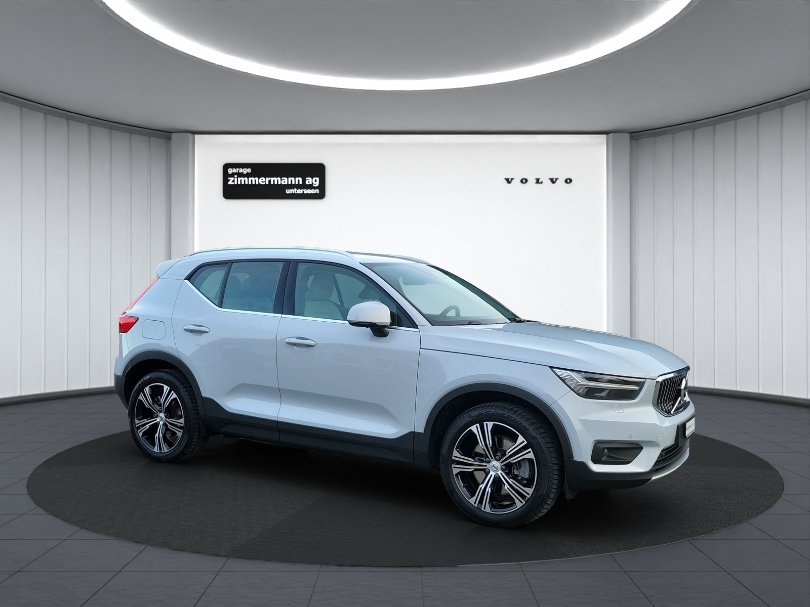 VOLVO XC40 1.5 T5 PiH Inscription-showroom-element-3