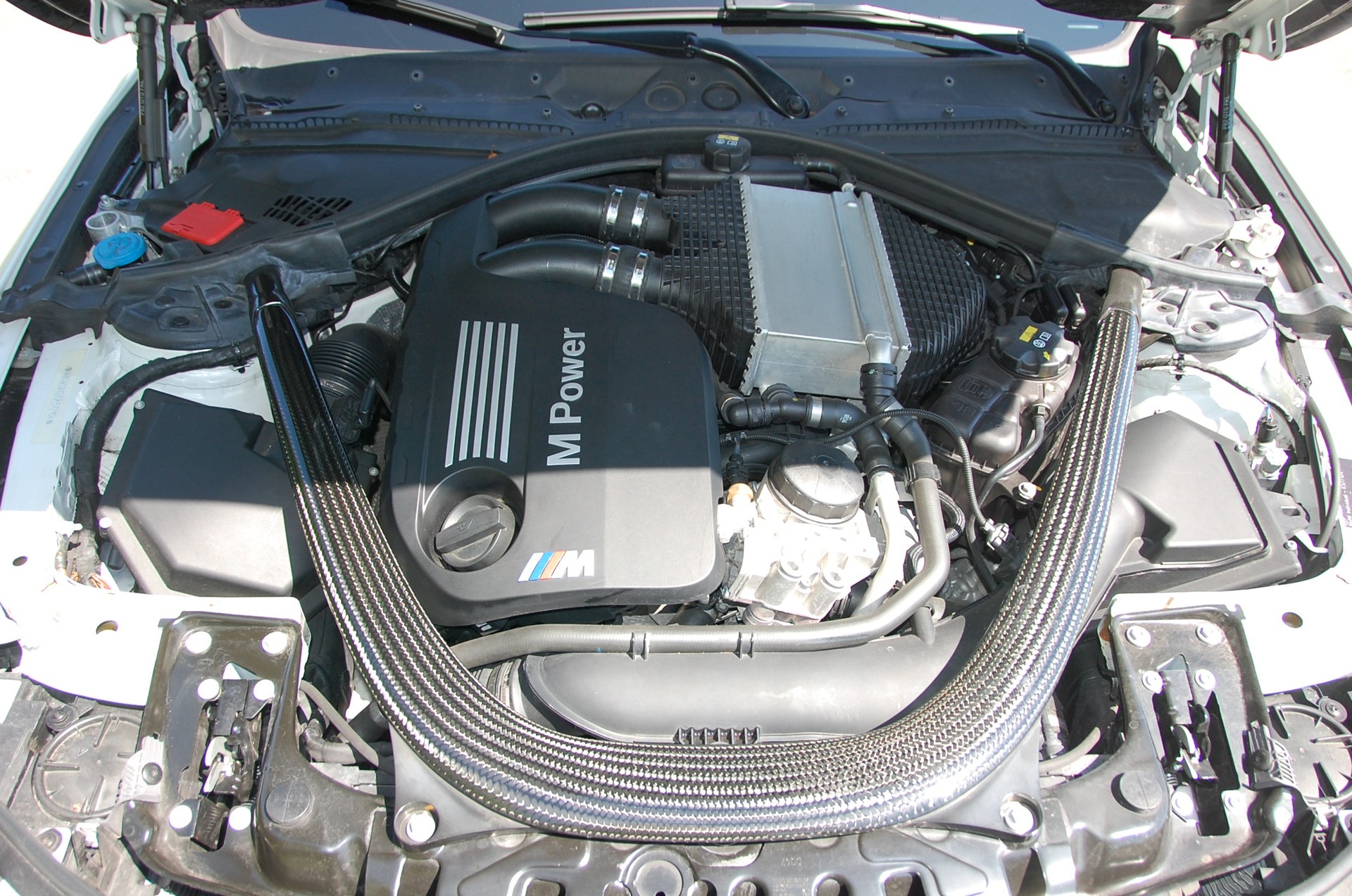 BMW M4 GTS-image-16