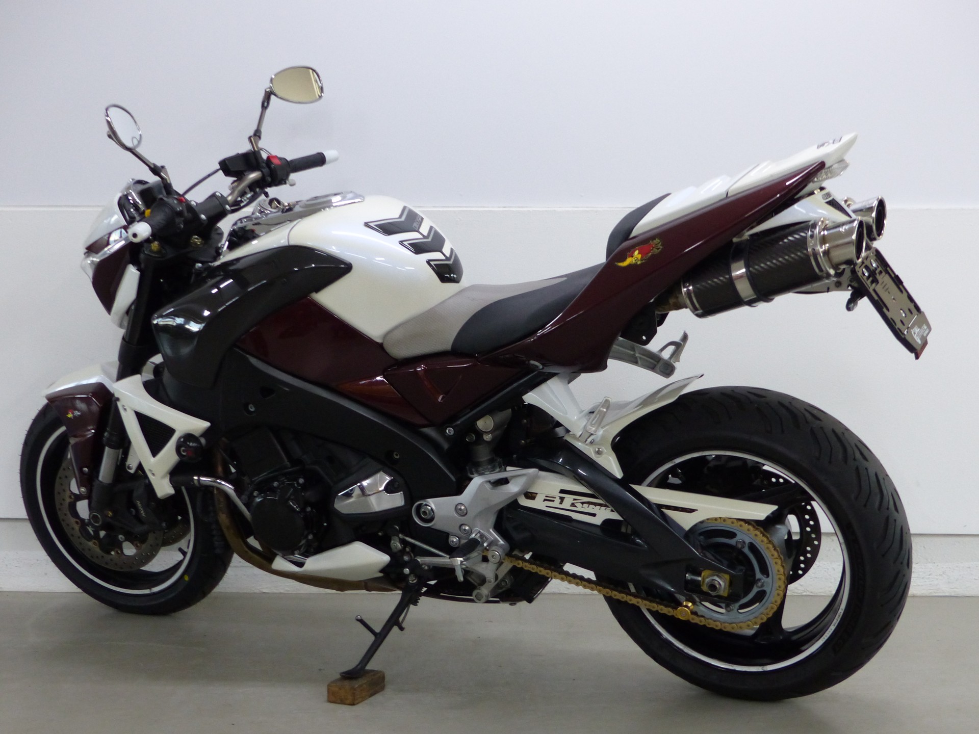 SUZUKI GSX 1300 B-King mit Zubehör-image-3