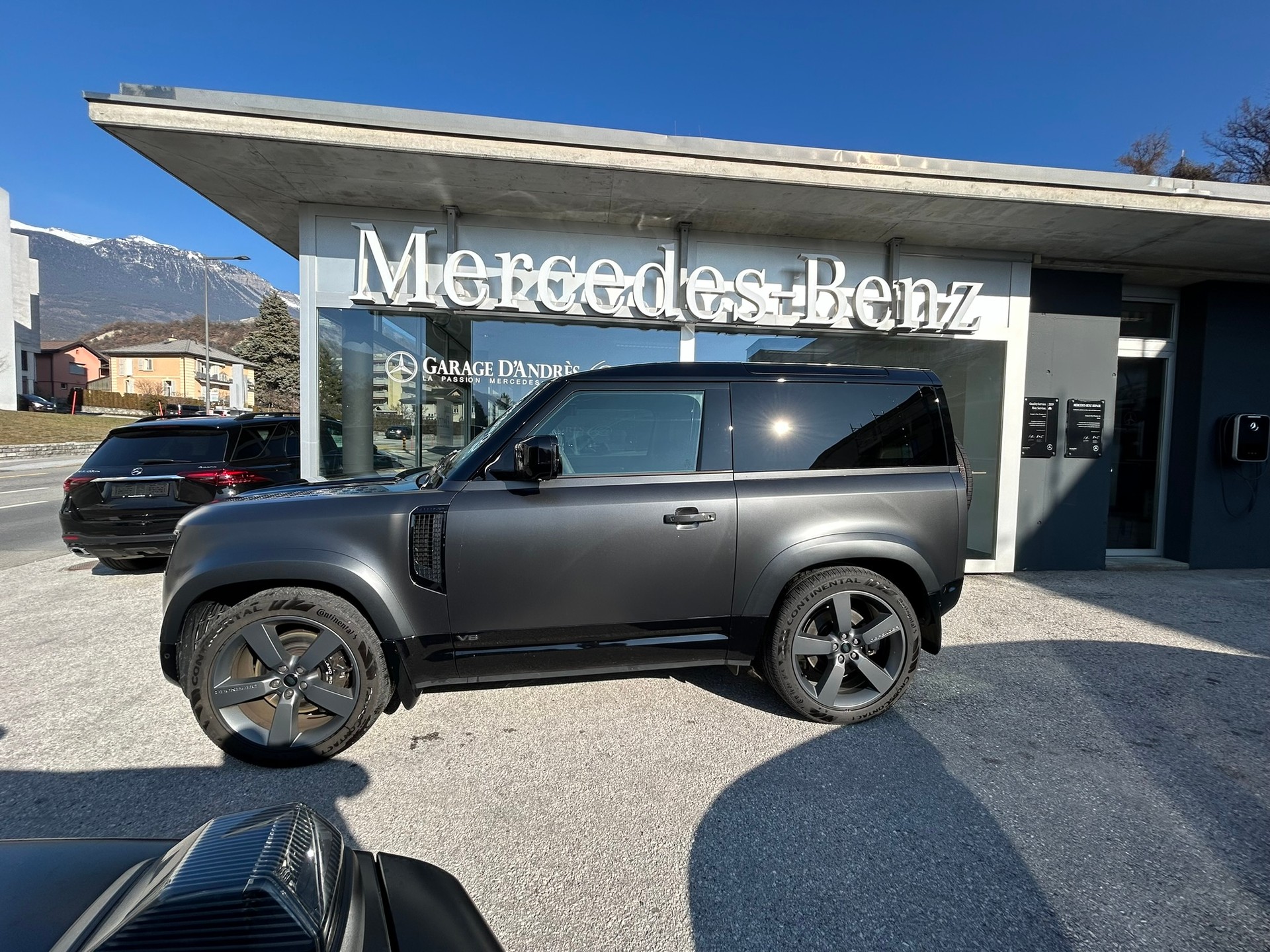 LAND ROVER Defender 90 525 V8 5.0 Carpathian Edition AT8-showroom-element-2
