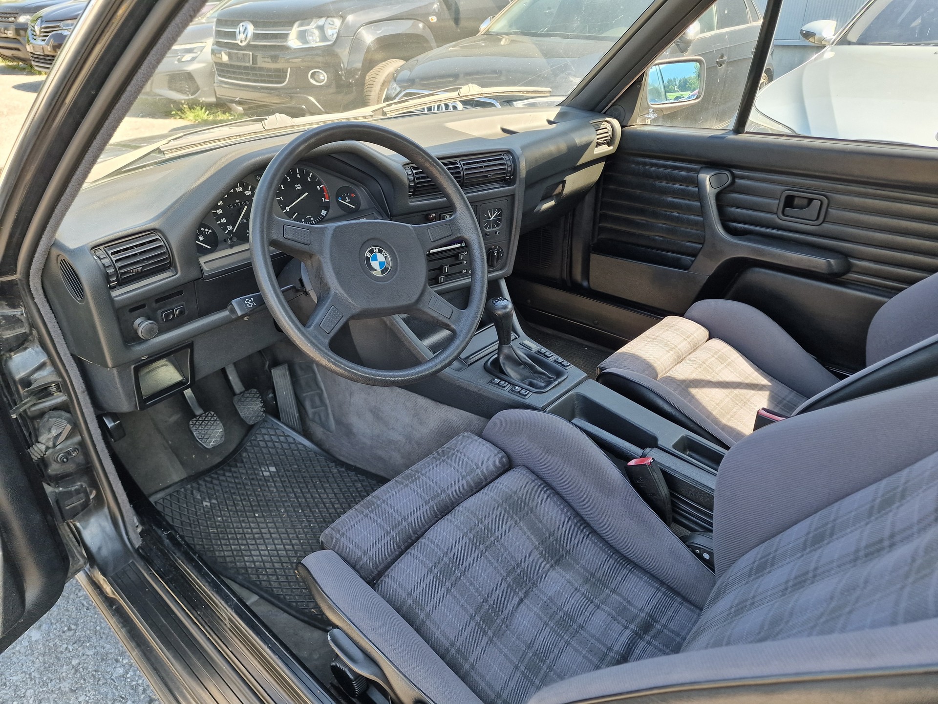 BMW 318i Cabrio MFK neu 12Mt Garantie-image-13