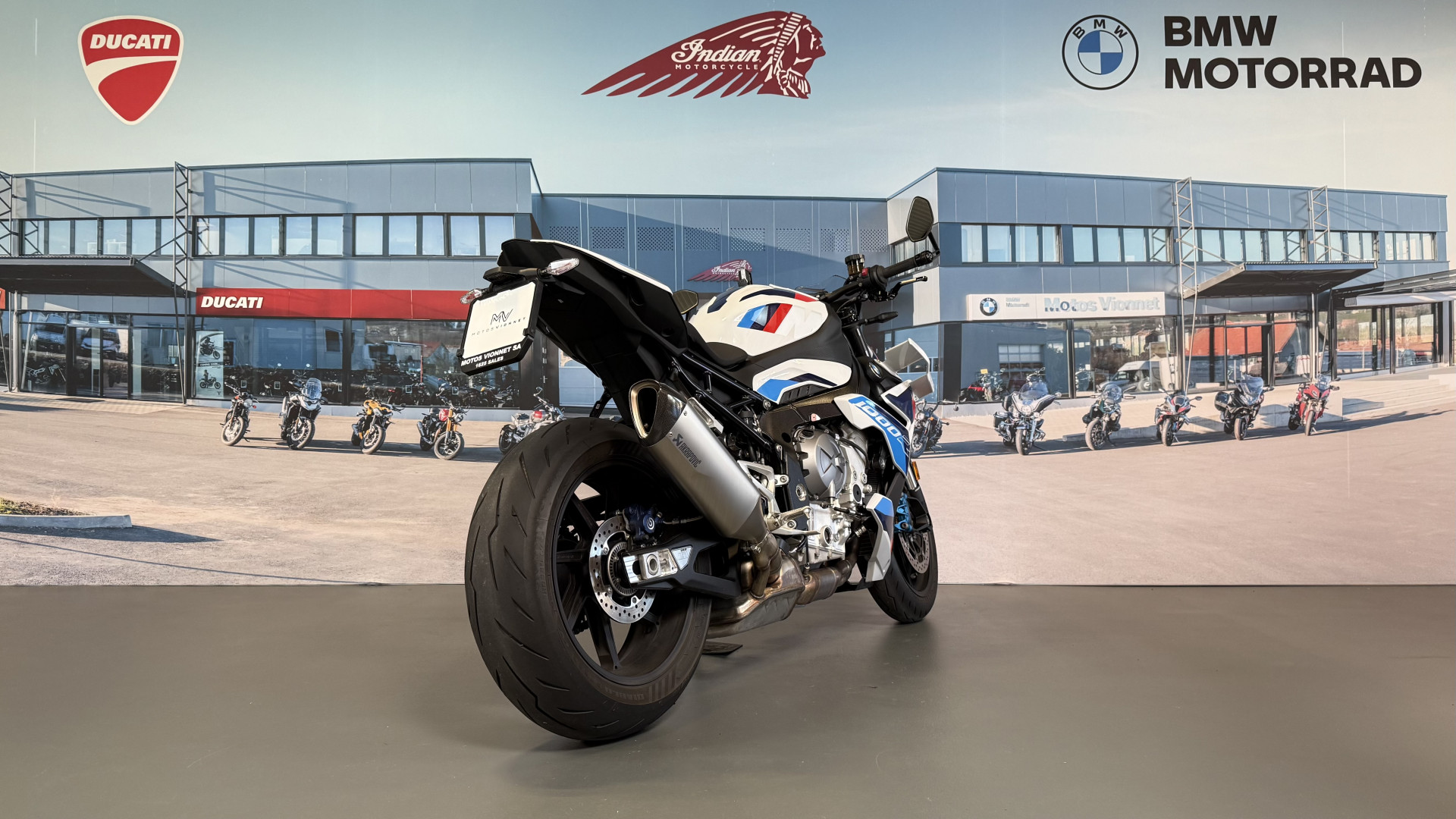 BMW M 1000 R-image-4