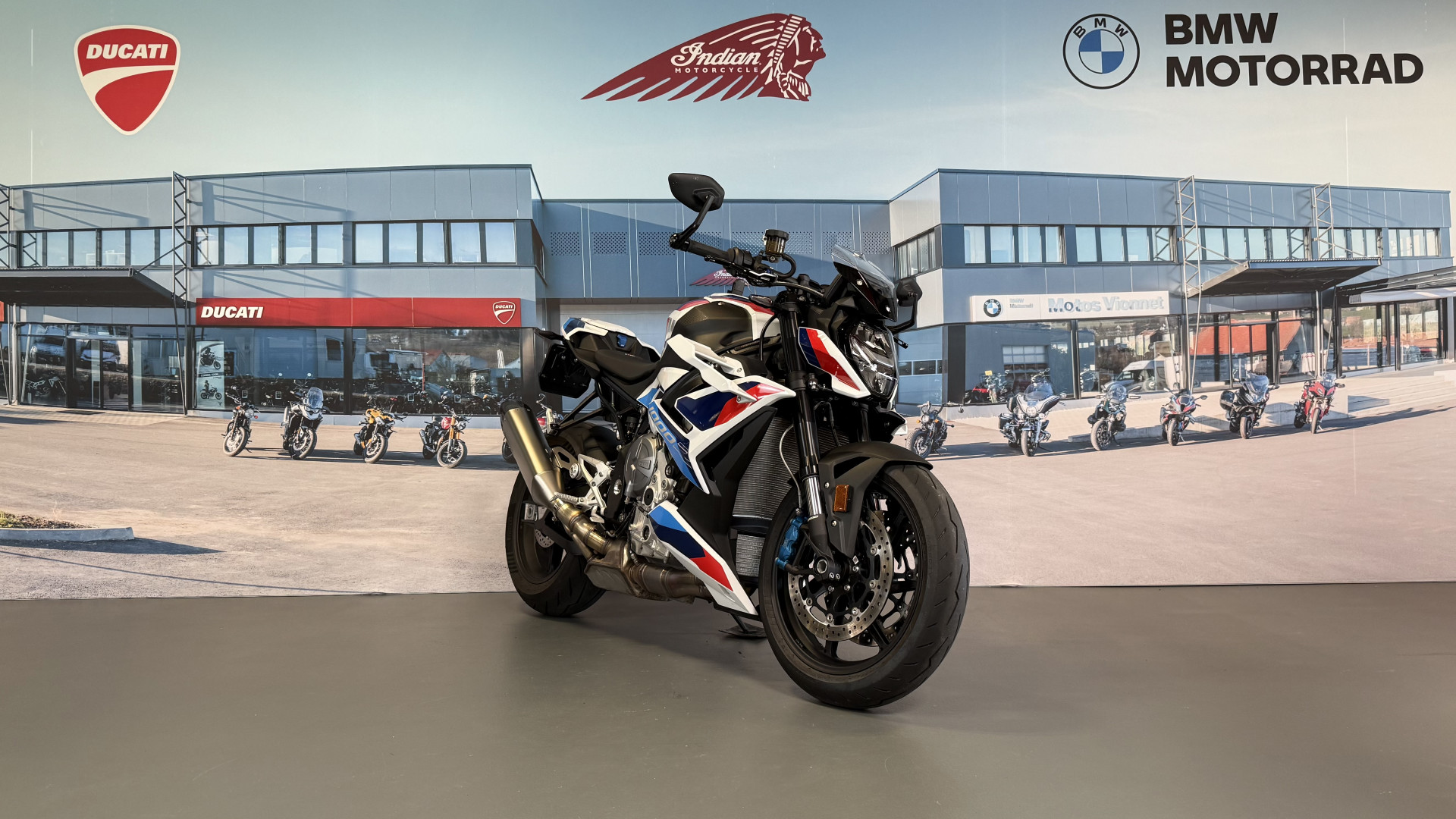BMW M 1000 R
