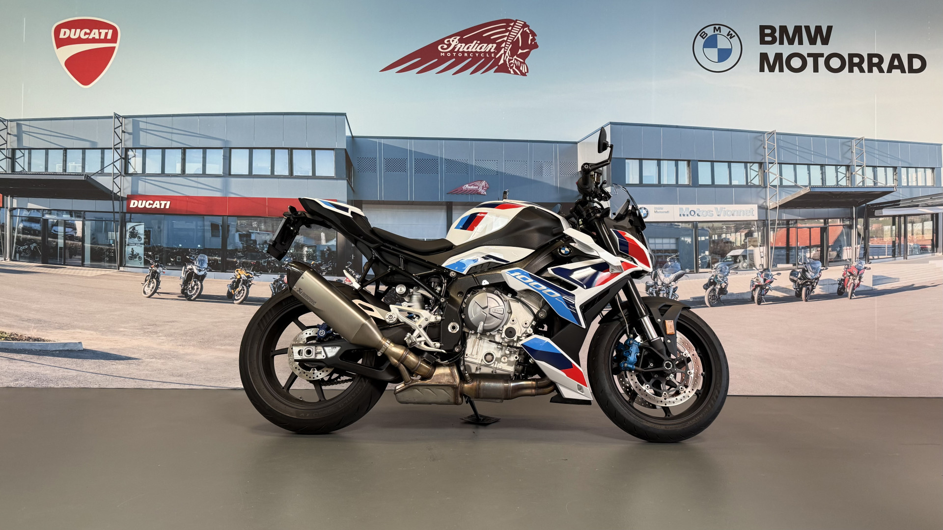 BMW M 1000 R-image-3