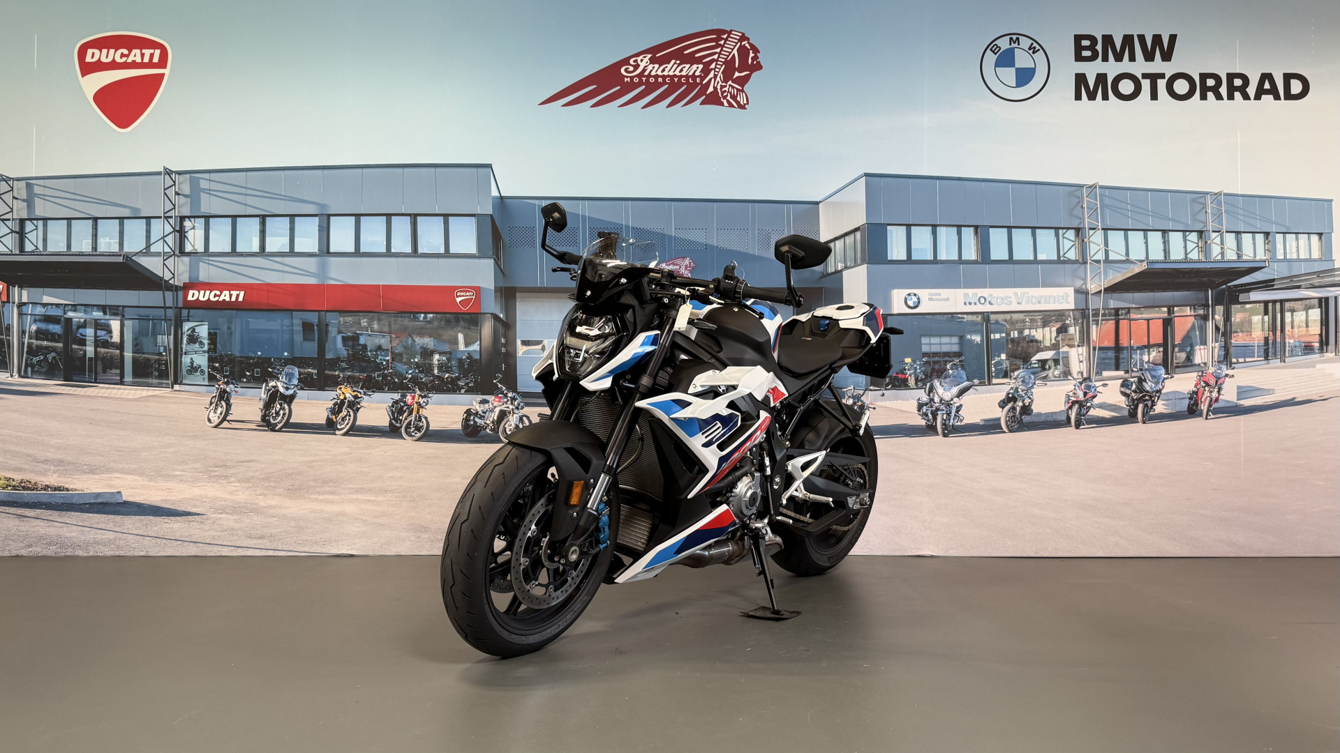 BMW M 1000 R-image-2