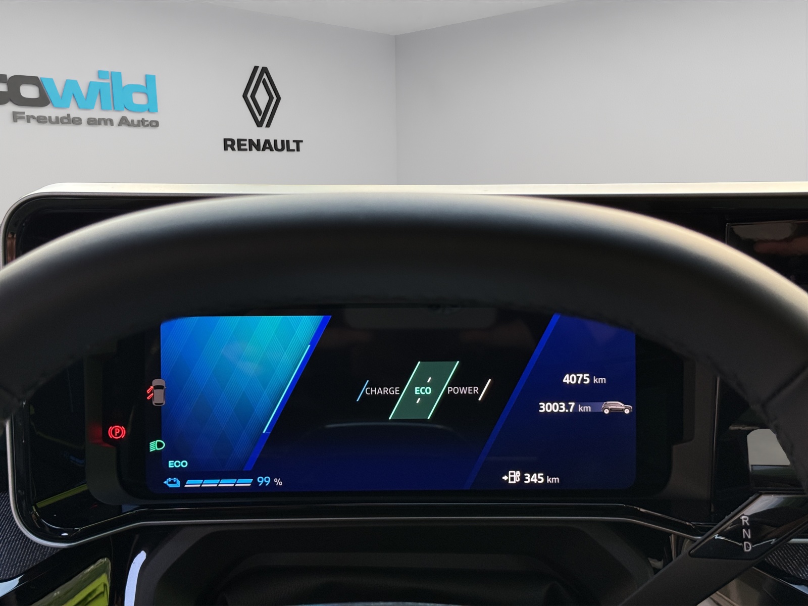 RENAULT R4 E-Tech Comfort Range 52 kWh Techno-image-7