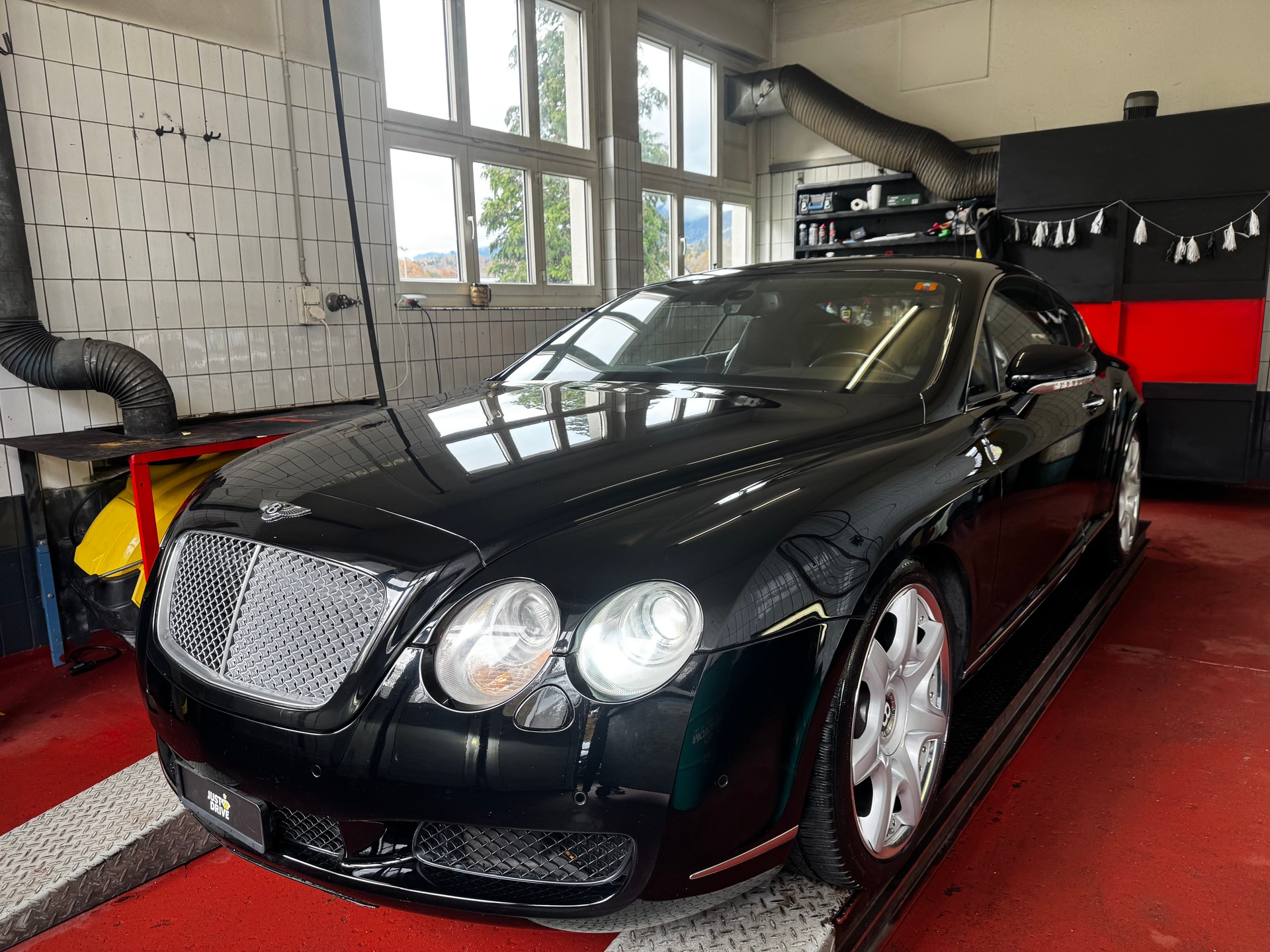 BENTLEY Continental GT 6.0-showroom-element-1