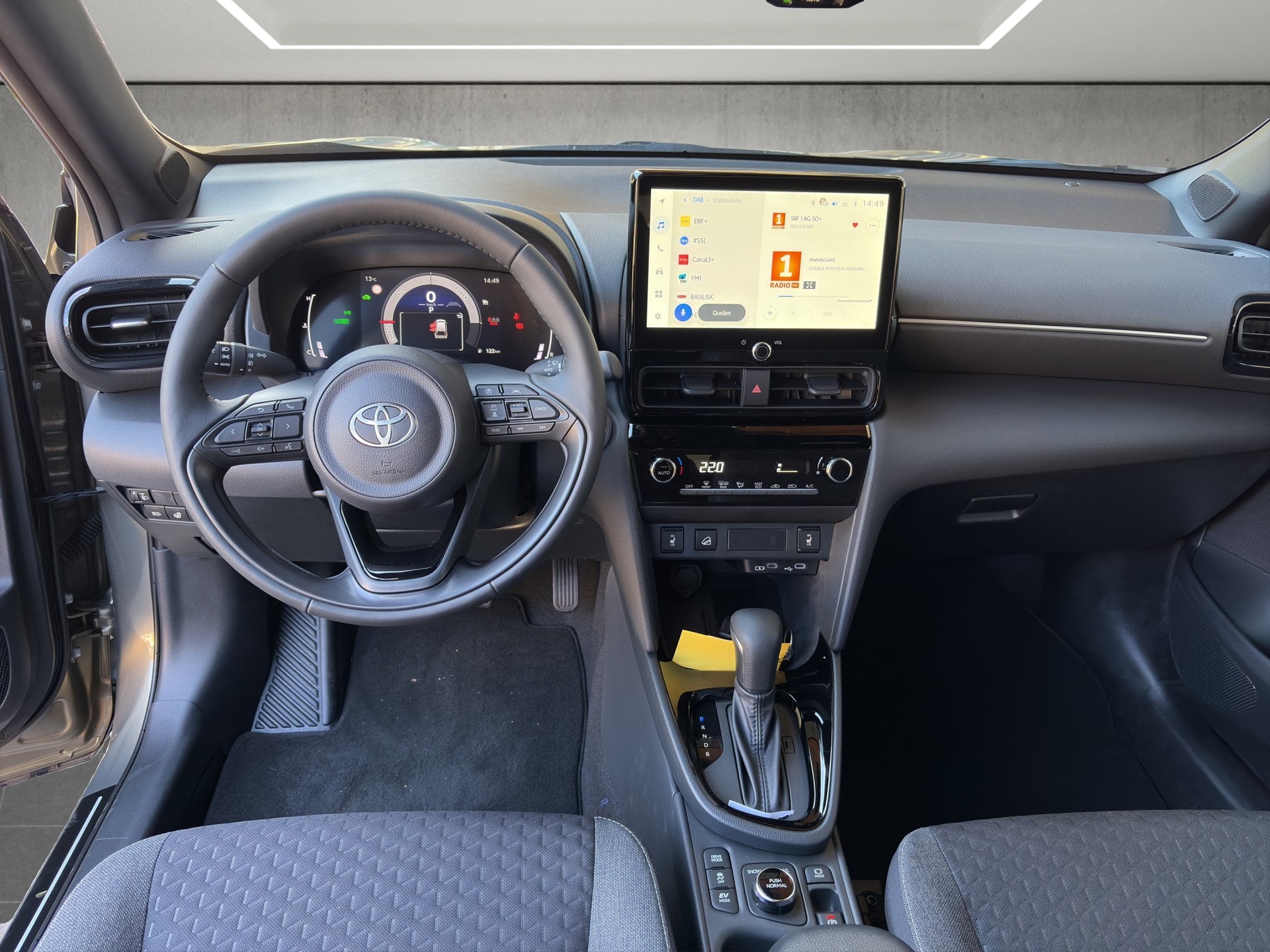 TOYOTA Yaris Cross 1.5 Trend AWDi e-CVT-image-10