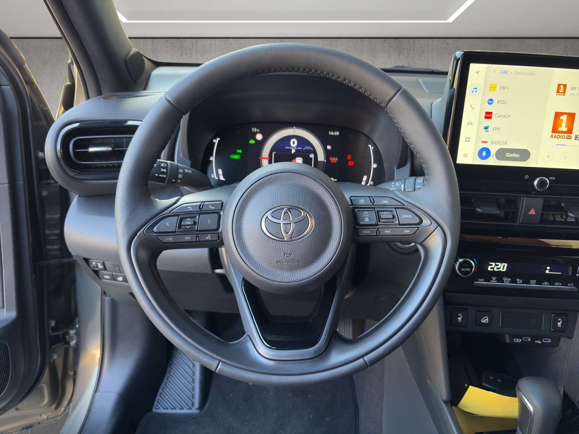 TOYOTA Yaris Cross 1.5 Trend AWDi e-CVT-image-9
