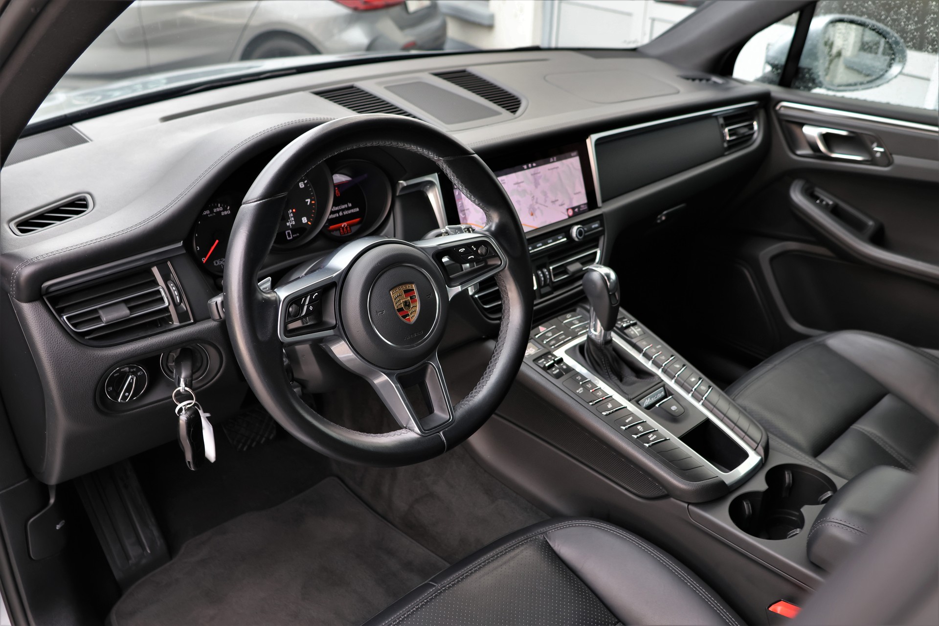 PORSCHE Macan PDK (CH)-image-8