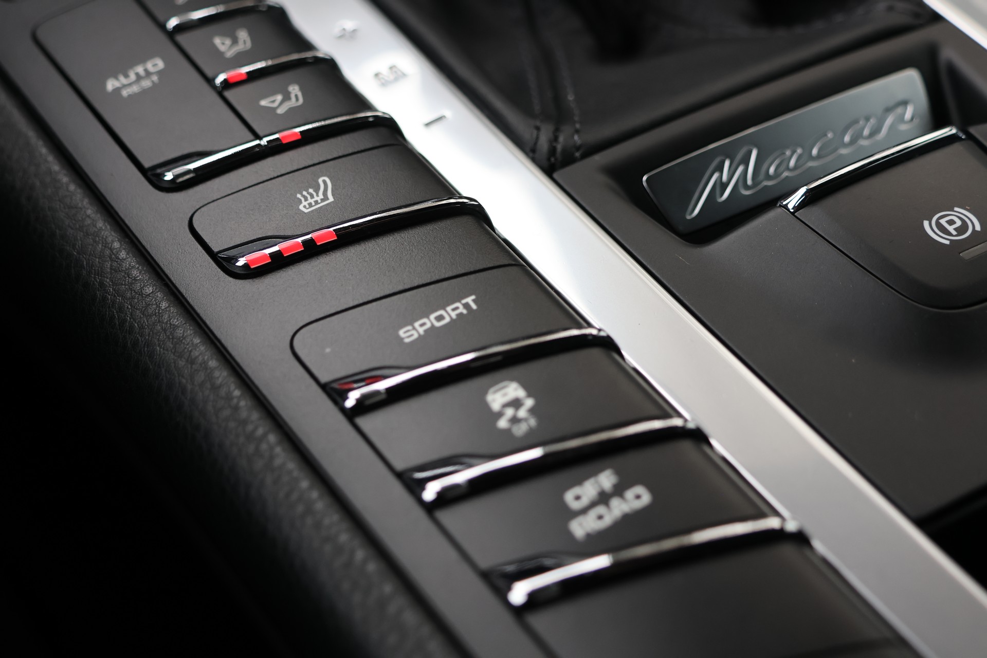 PORSCHE Macan PDK (CH)-image-20