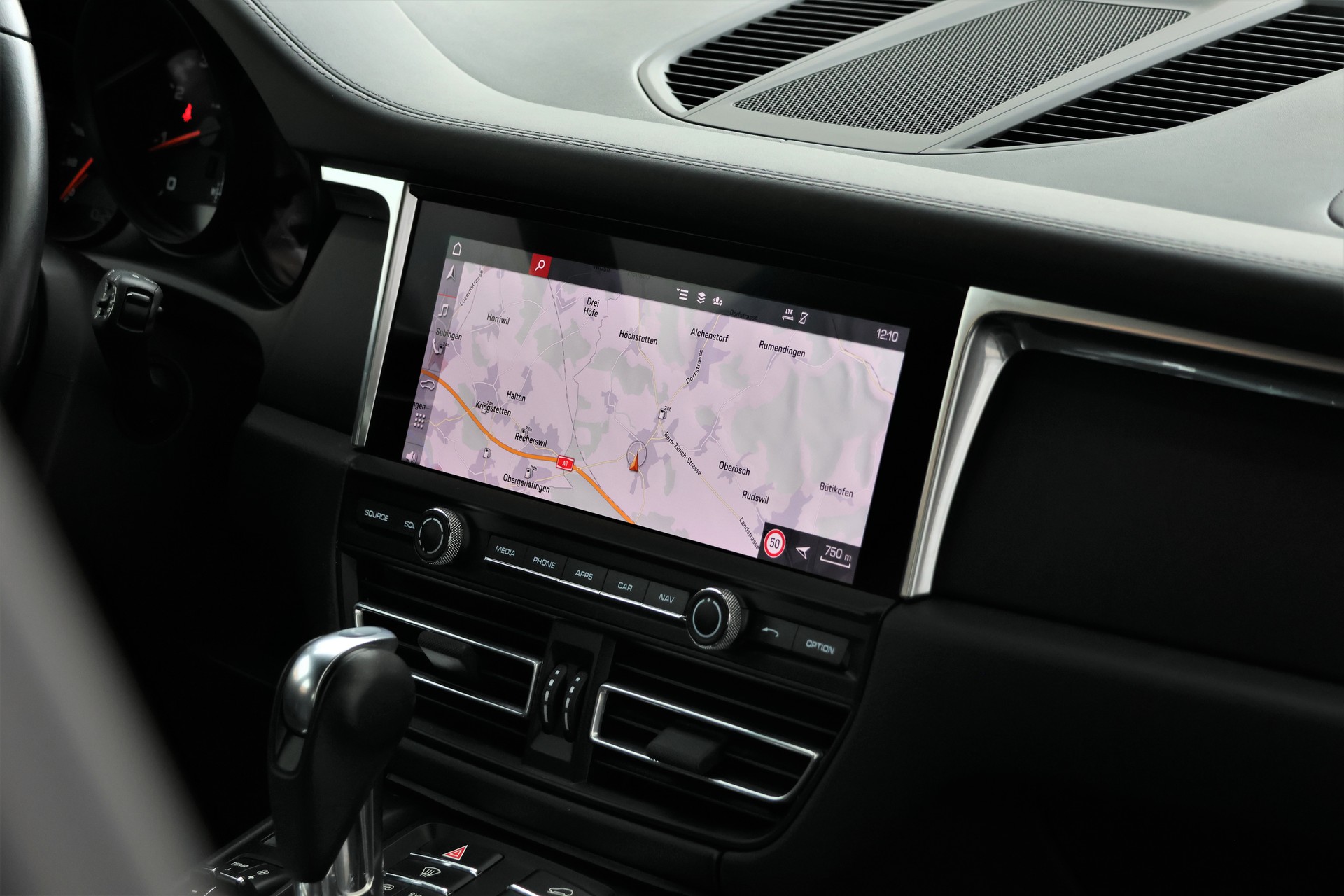 PORSCHE Macan PDK (CH)-image-16