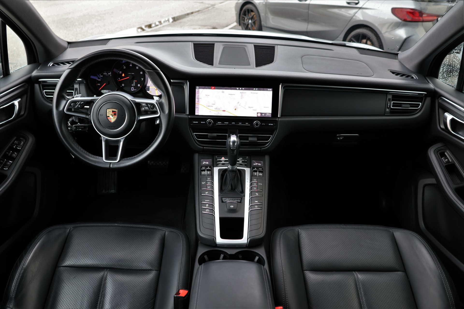 PORSCHE Macan PDK (CH)-image-13