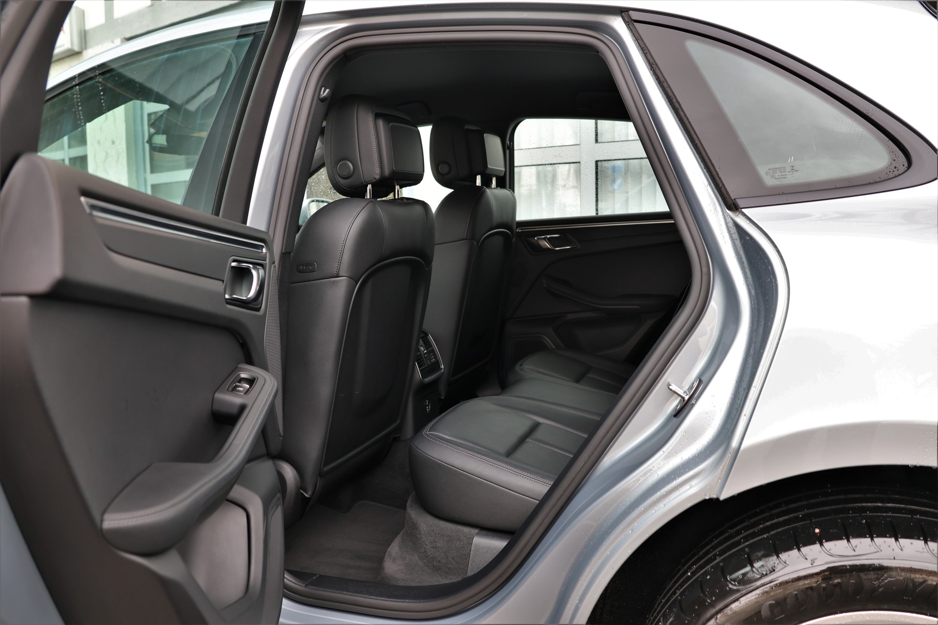 PORSCHE Macan PDK (CH)-image-10