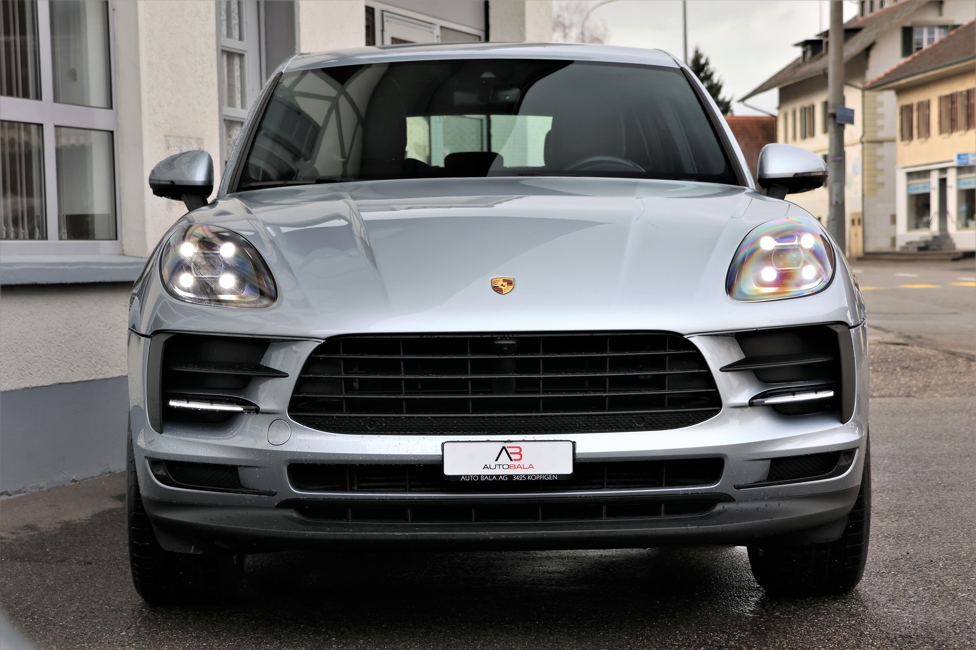 PORSCHE Macan PDK (CH)-showroom-element-1