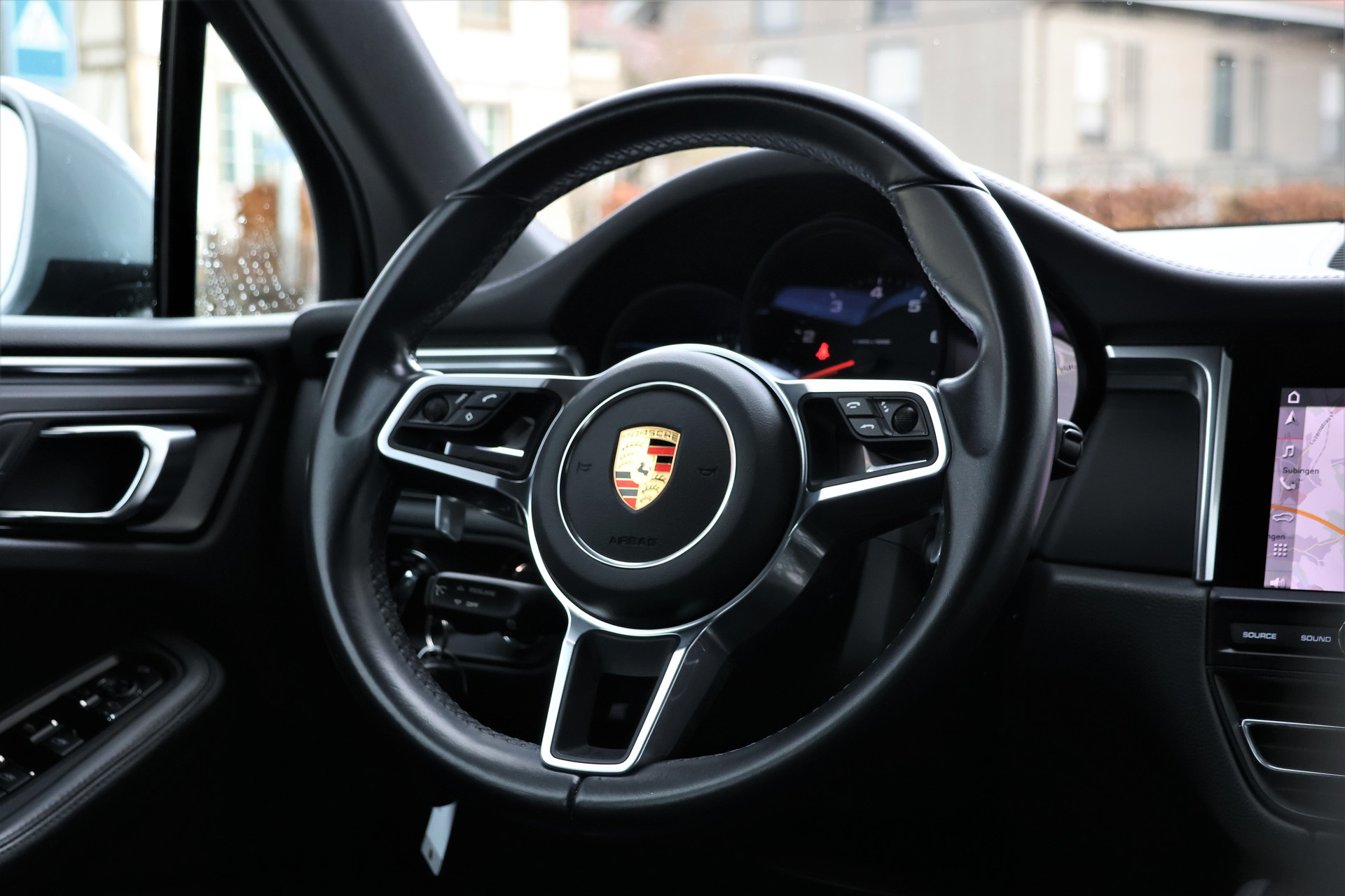 PORSCHE Macan PDK (CH)-image-12