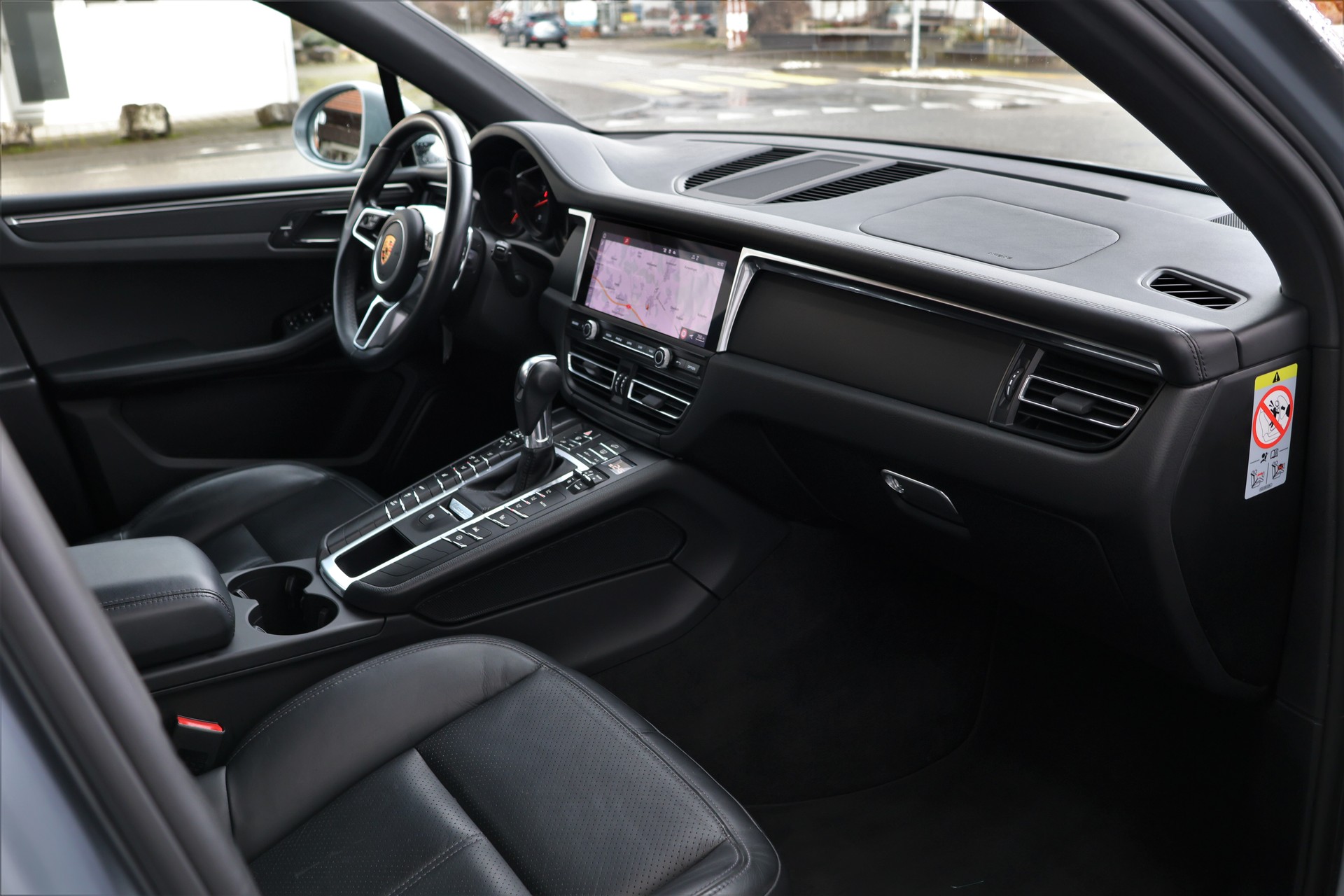 PORSCHE Macan PDK (CH)-image-15