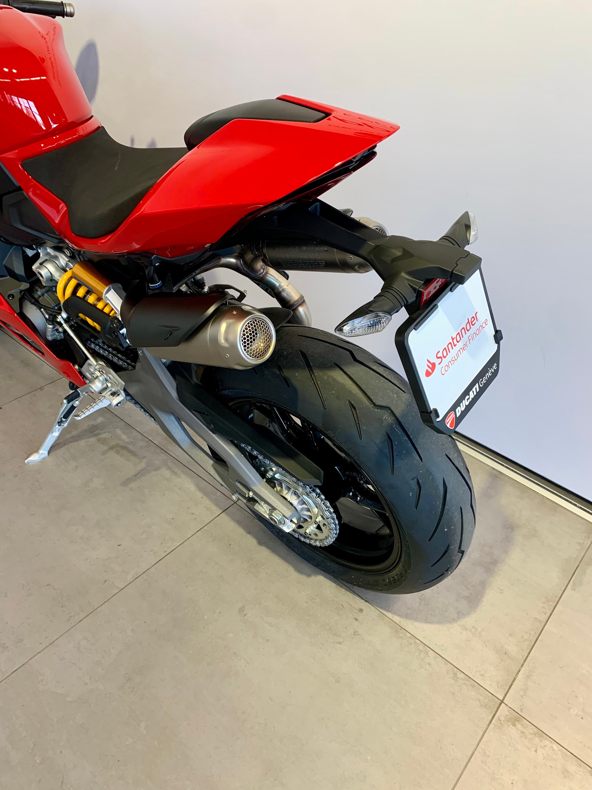 DUCATI Panigale V2 S-image-8