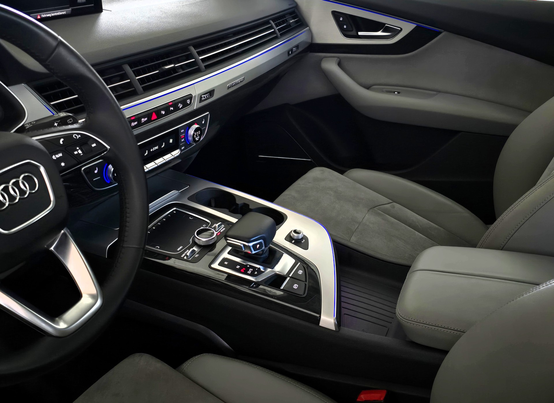 AUDI Q7 V6 333 PS 3.0 TFSI quattro tiptronic 7-Sitzer mit Luftfederung-image-27