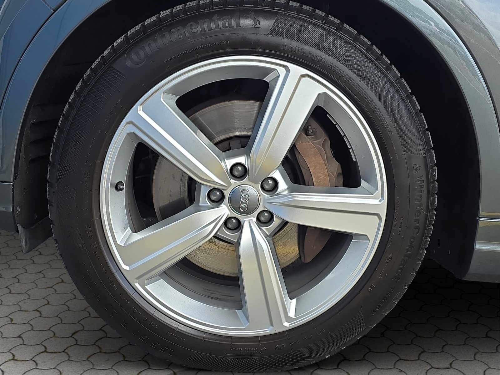 AUDI Q7 V6 333 PS 3.0 TFSI quattro tiptronic 7-Sitzer mit Luftfederung-image-5