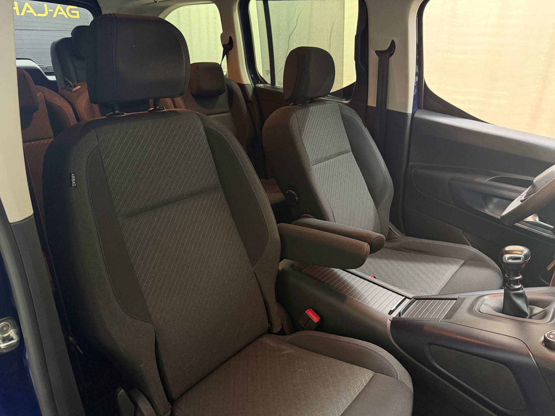 PEUGEOT Rifter Long 1.5 BlueHDi 7PL Active-image-10