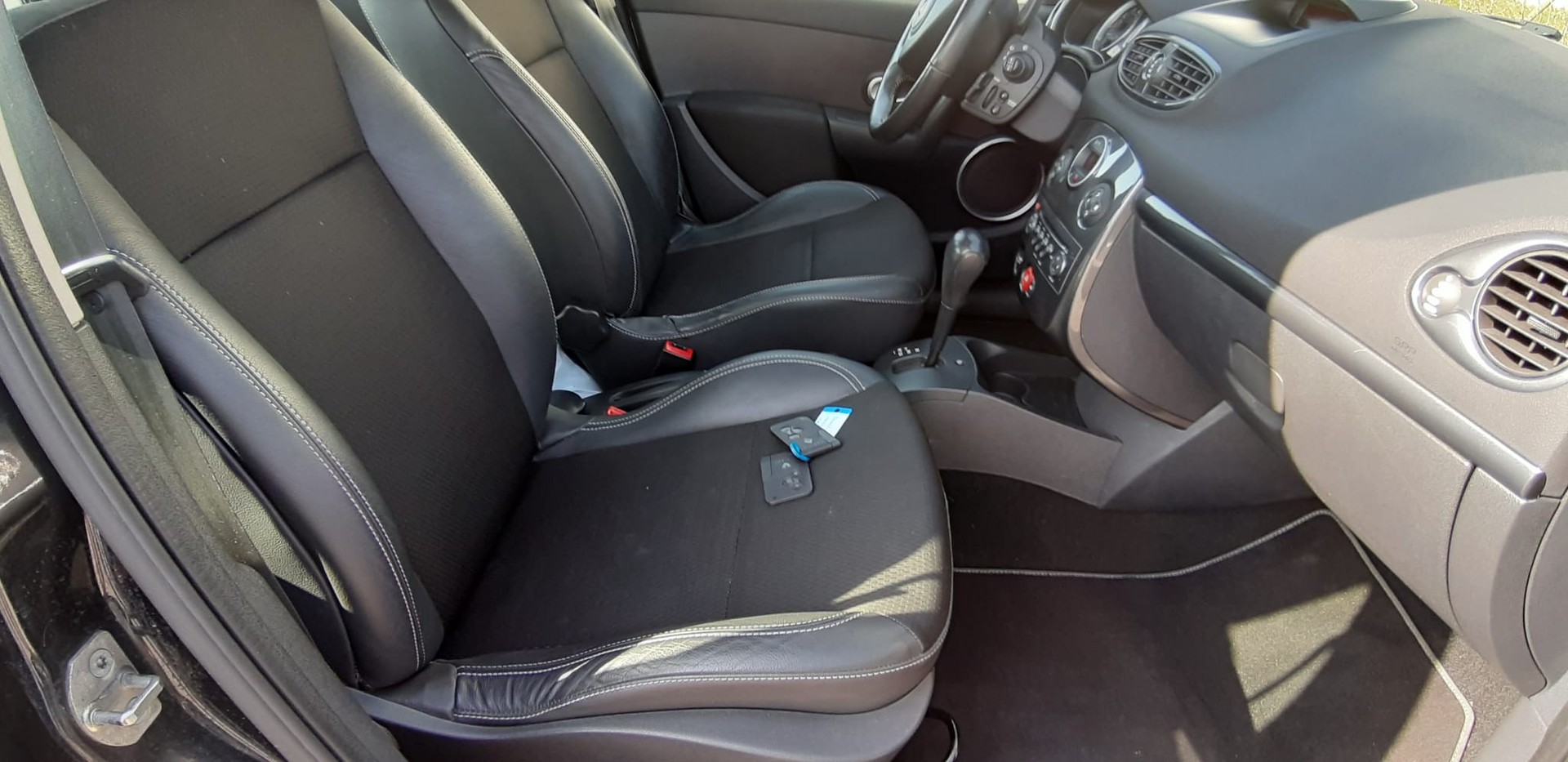 RENAULT Clio 2.0 16V Dynamique Automatic-image-7