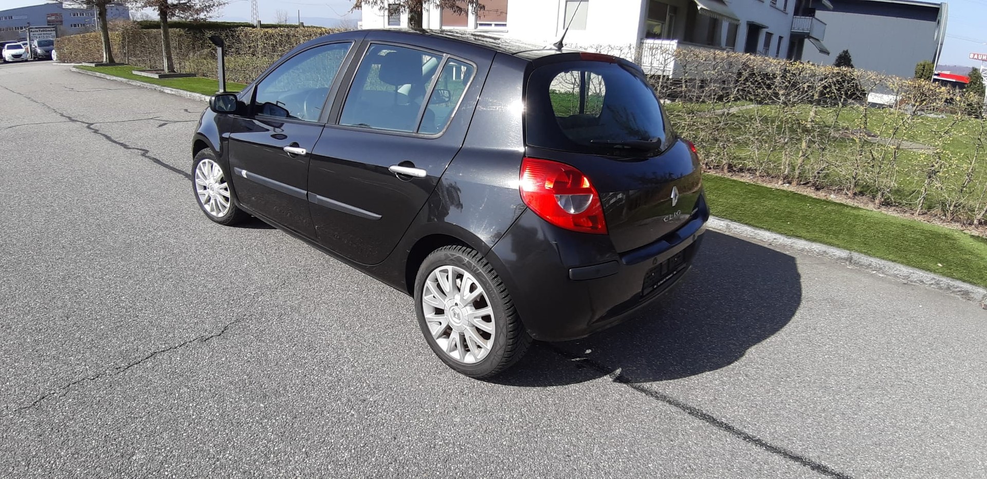 RENAULT Clio 2.0 16V Dynamique Automatic-image-4