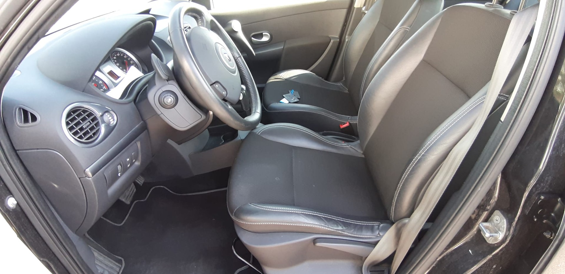 RENAULT Clio 2.0 16V Dynamique Automatic-image-6