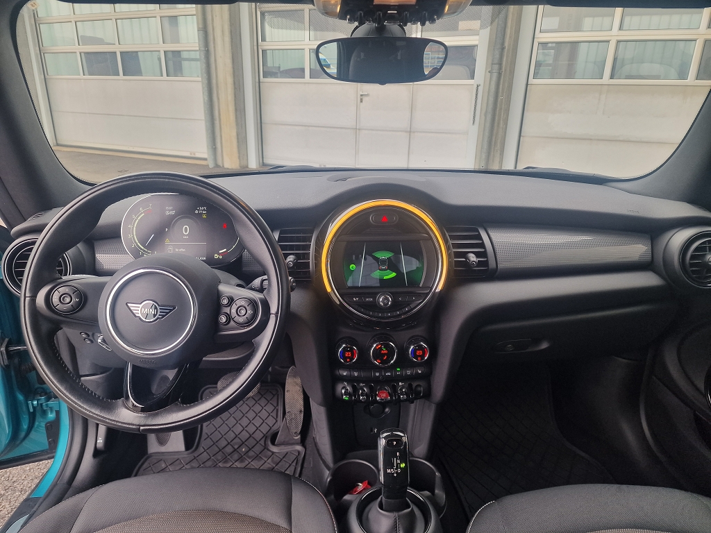 MINI Cabrio F57 1.5i Cooper-image-7