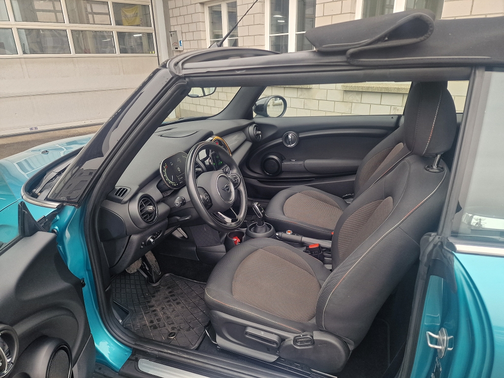 MINI Cabrio F57 1.5i Cooper-image-6