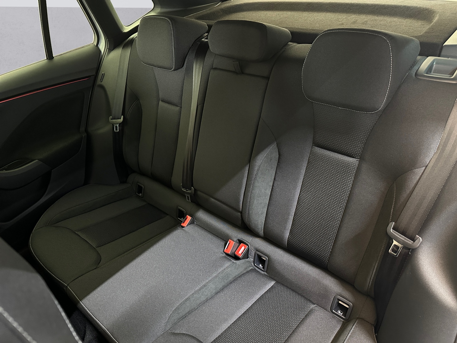 SKODA Kamiq 1.0 TSI Dynamic DSG-image-10
