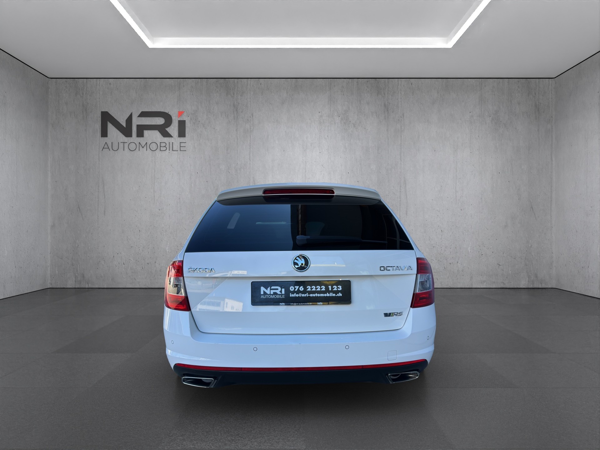 SKODA Octavia Combi 2.0 TSI RS-image-5