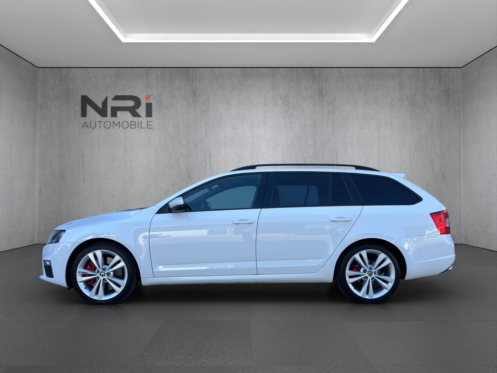 SKODA Octavia Combi 2.0 TSI RS-image-7
