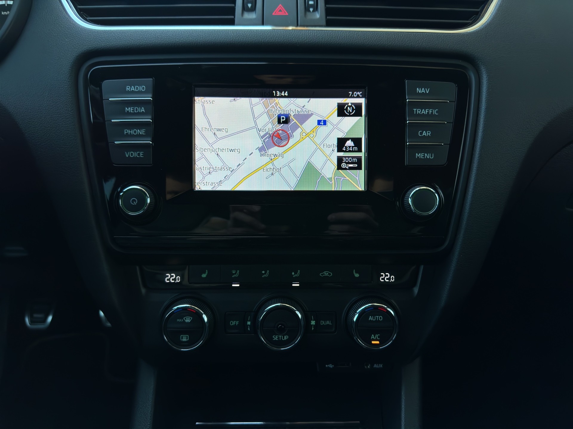 SKODA Octavia Combi 2.0 TSI RS-image-16