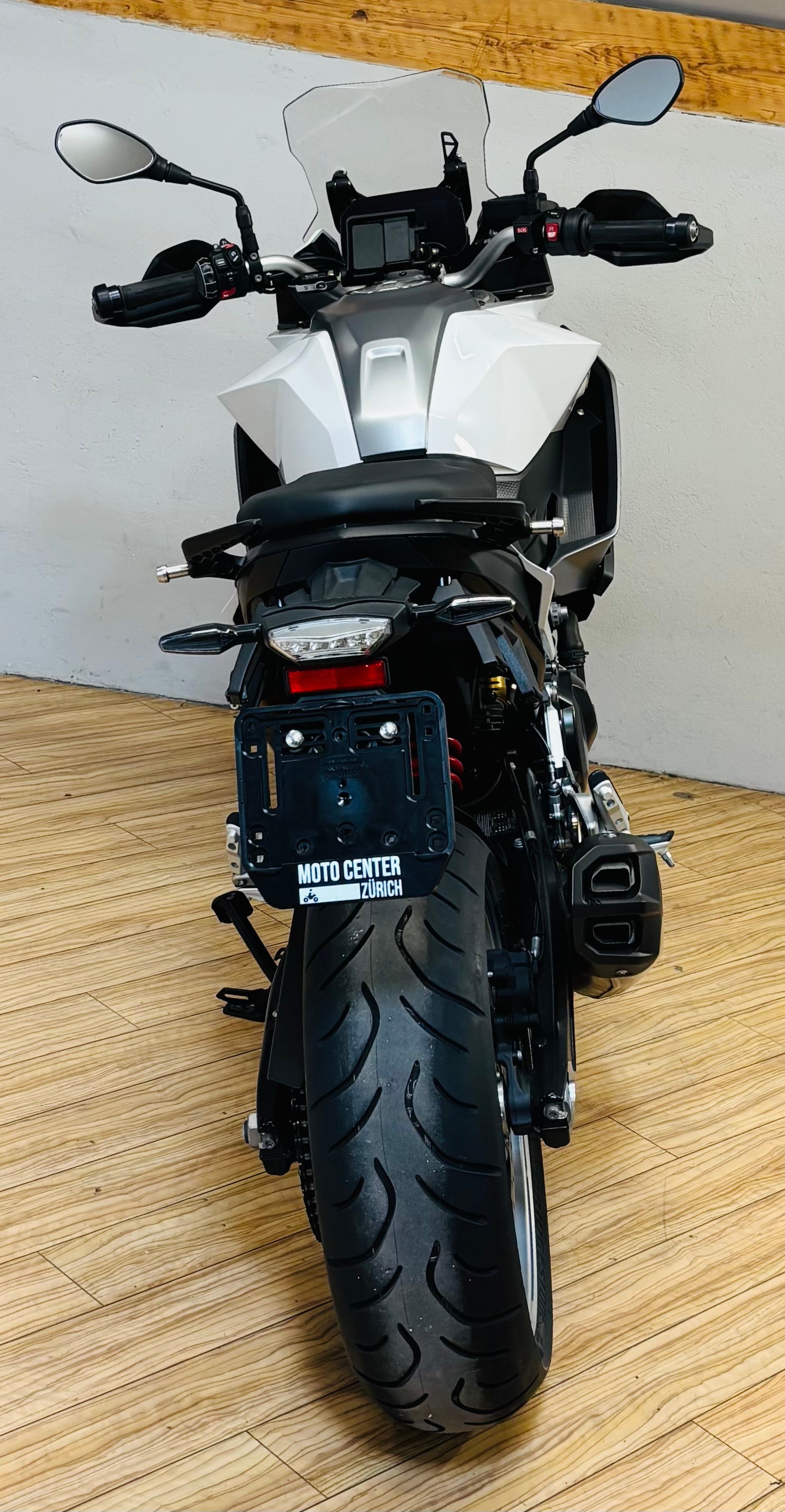 BMW F 900 XR A2 (35kW) ABS-image-3
