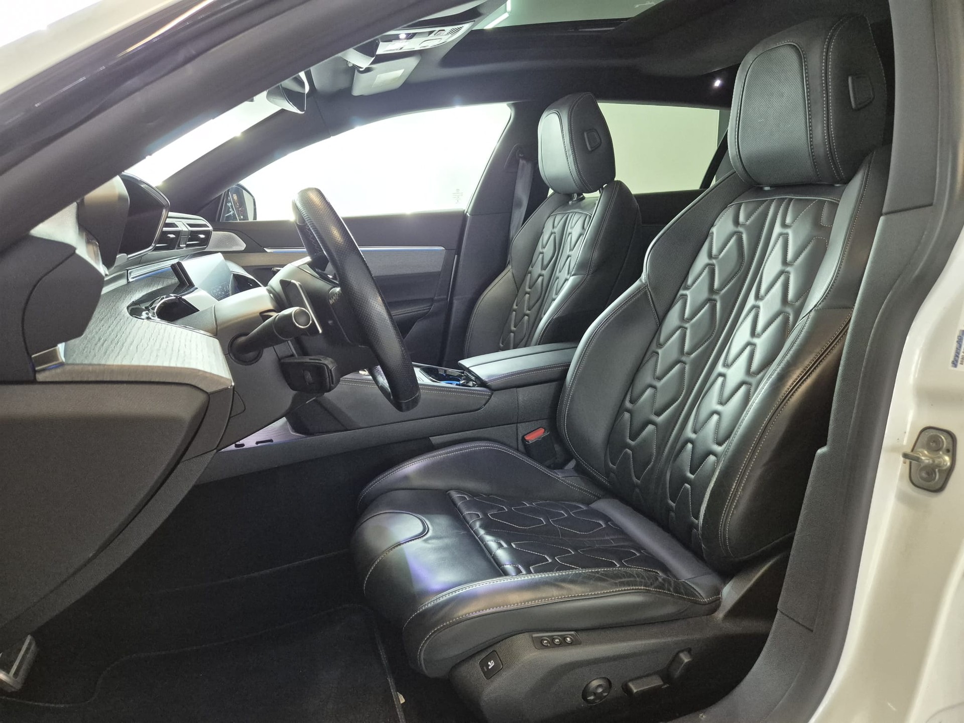PEUGEOT 508 SW 1.6i Pure Tech GT STT-image-12